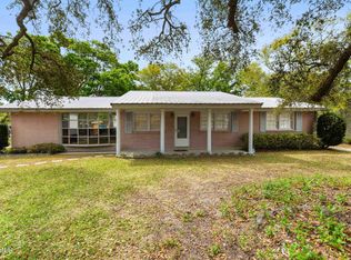 935 Lindh Rd, Gulfport, MS 39507