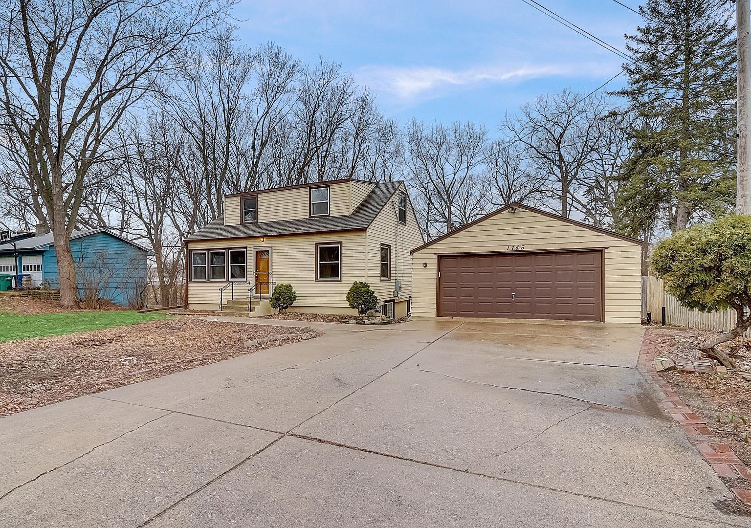 1745 Oakview Ln N, Plymouth, MN 55441 | Zillow