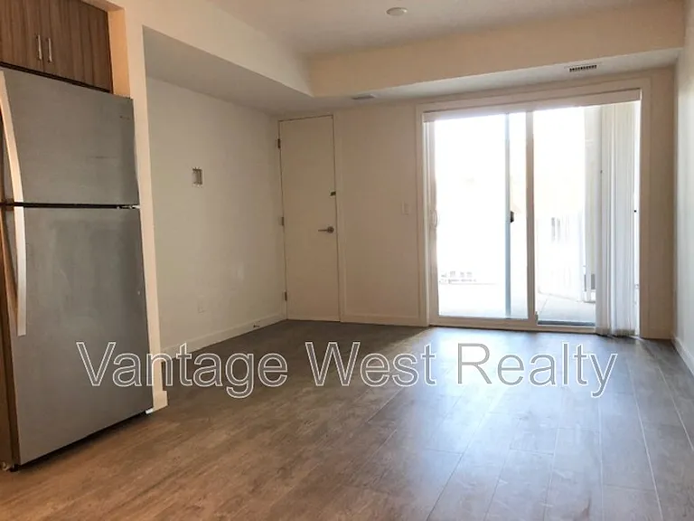 625 Academy Way #135 — Photo 2