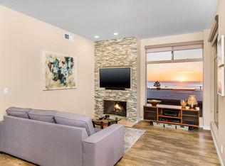 126 El Porto St #A, Manhattan Beach, CA 90266