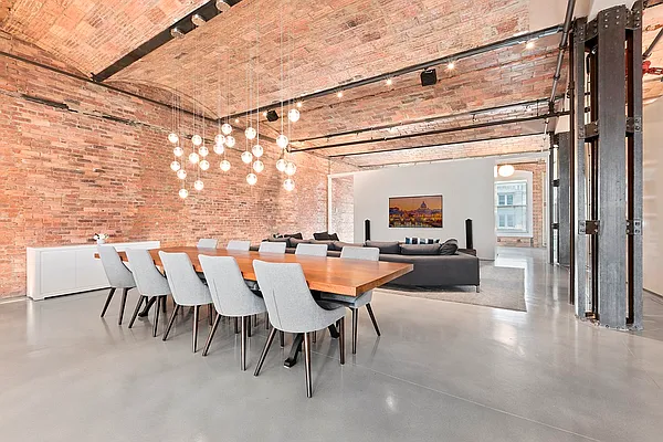 Sold by Compass | media 7