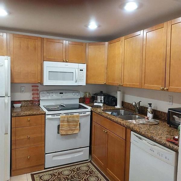 2nd image of 623 Normandy Ln #M