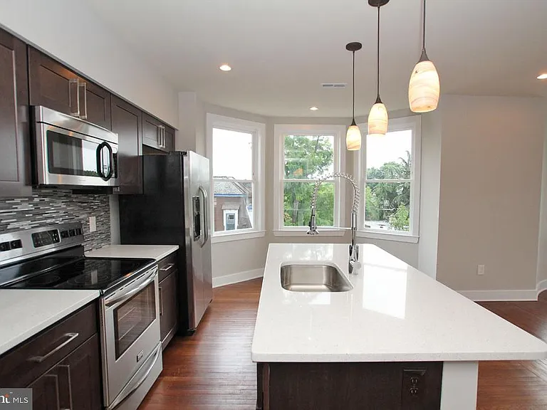 400 S 45th St #4D — Photo 2