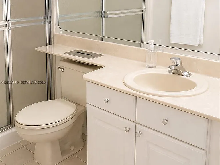 11921 SW 117th Ct — Photo 6