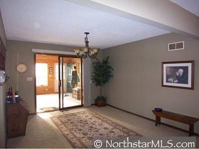 5th image of 402 18th Ave S