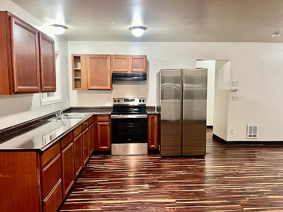 2nd image of 300 E Whidbey Ave APT A1