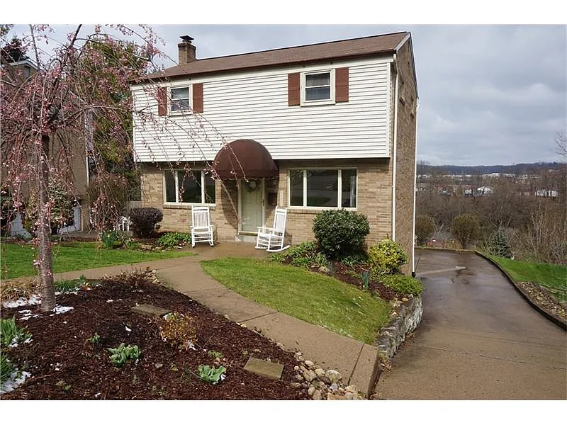 1365 Pesavento Dr photo 1