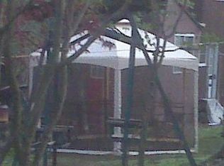 29 Camp Rd, Sturbridge, MA 01518