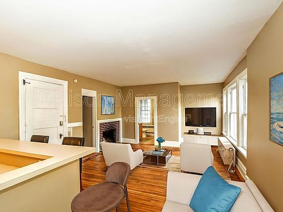 2nd image of 595 University Ave #1