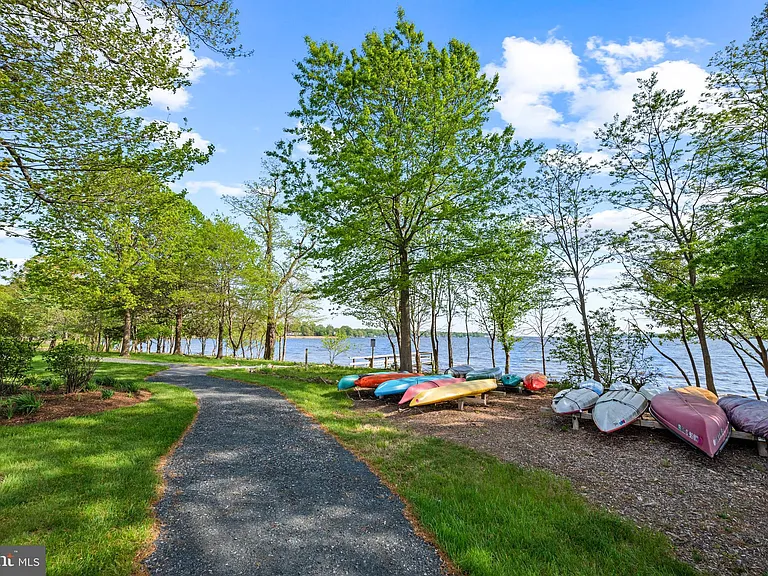 4700 Water Park Dr #J — Photo 35