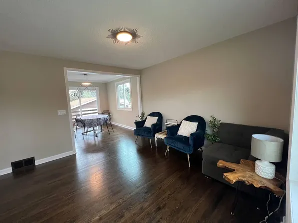 919 38th Ave, Anoka, MN 55303