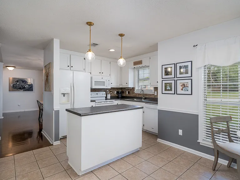4153 Cypress St — Photo 11