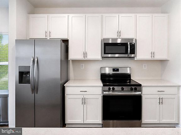 5th image of 45710 N Maxine Way