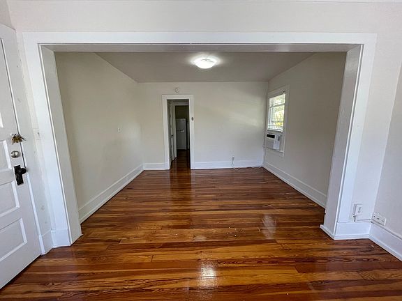 2nd image of 745 2nd Ave N APT 5