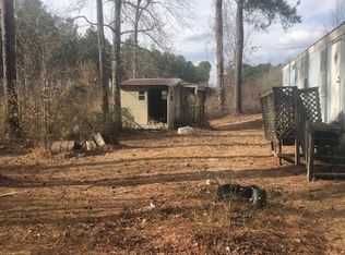 261 E Bladen Lake School Rd, Elizabethtown, NC 28337