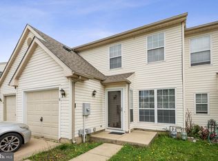 6 Woodcrest Ln, Delran, NJ 08075