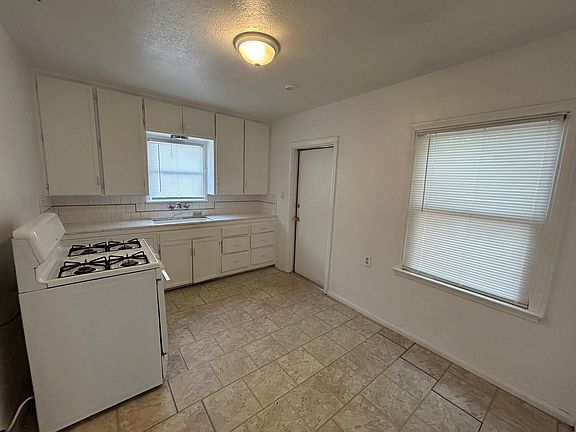 3rd image of 707 Woodrow Ave #A