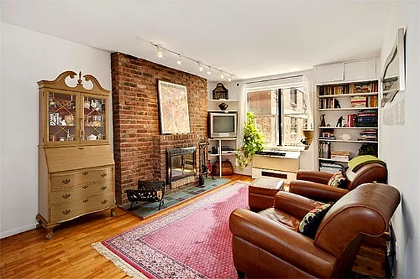 Sold by Nest Seekers International | media 10