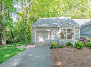 124 Pebble Ridge Ln, Winston Salem, NC 27104