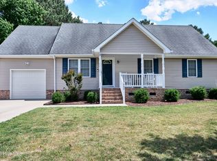402 Betty Dr, Elizabeth City, NC 27909