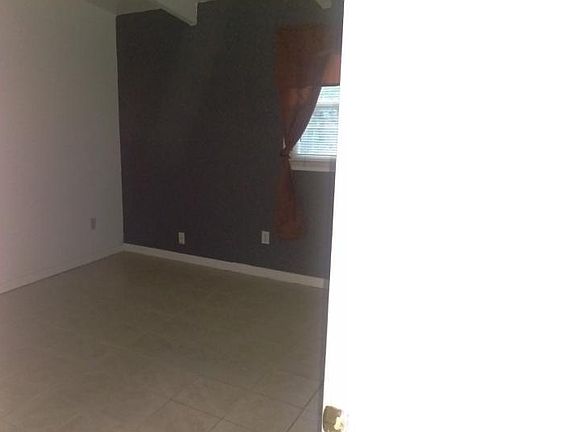 3rd image of 1338 NE 31st Pl