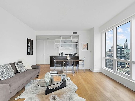 4th image of 350 W 42nd St APT 54E