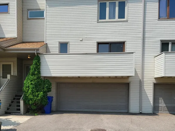 150 Ruth St N #4, Saint Paul, MN 55119