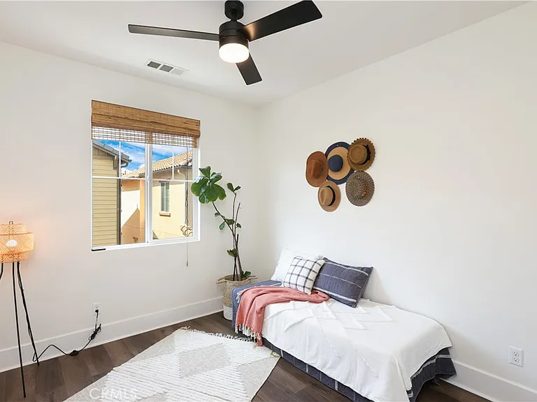 793 Banyan Way — Photo 21