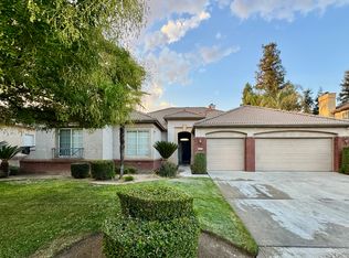 2644 E Shea Dr, Fresno, CA 93720