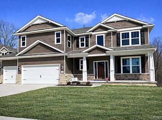 652 Round Rock Dr, Howell, MI 48843