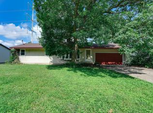 771 Terrace Dr, Roseville, MN 55113