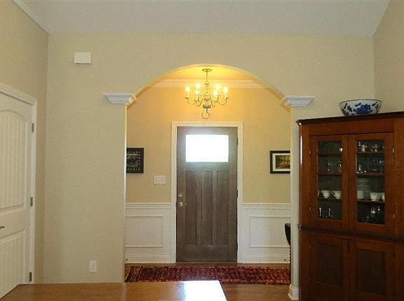 3rd image of 220 Mallory Meadow Way