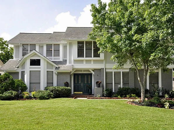 623 Hillary Cir, Sugar Land, TX 77498