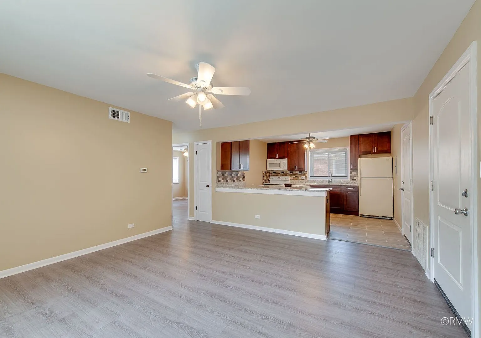 2 bed, 655 sqft, $1,850 — Photo 4
