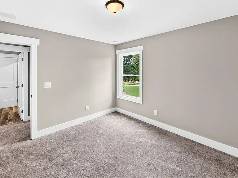 727 Old Collins Rd — Photo 50