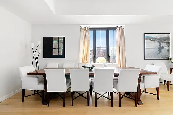 Sold by Christie's International Real Estate Group, LLC | media 26