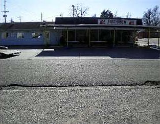 1st image of 304 Hazel St