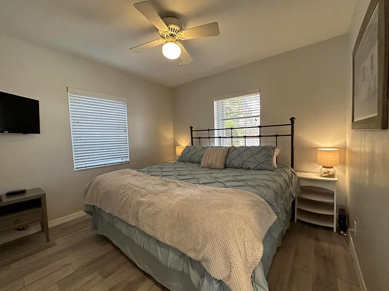 49 Douglas Dr — Photo 36