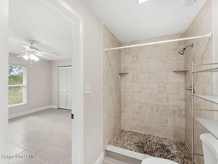 3077 Sea Gate Cir — Photo 15