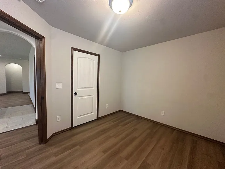 11008 SW 36th St — Photo 34