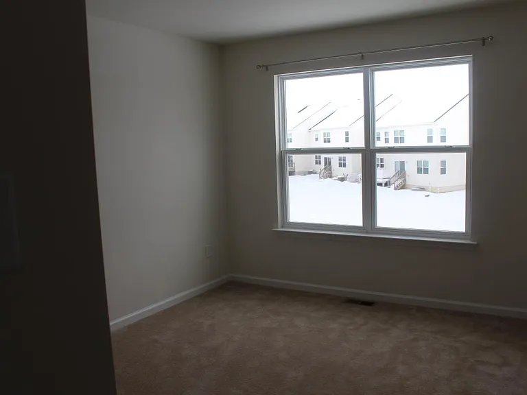 948 King Way — Photo 9