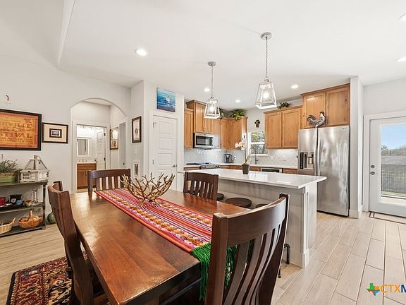5th image of 566 Whispering Breeze Dr