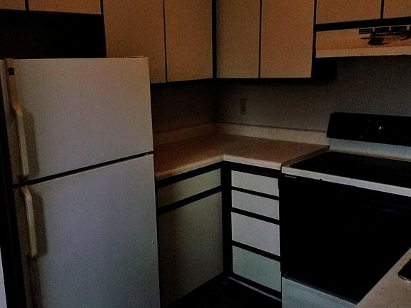 4th image of 5 Pyrus Ct