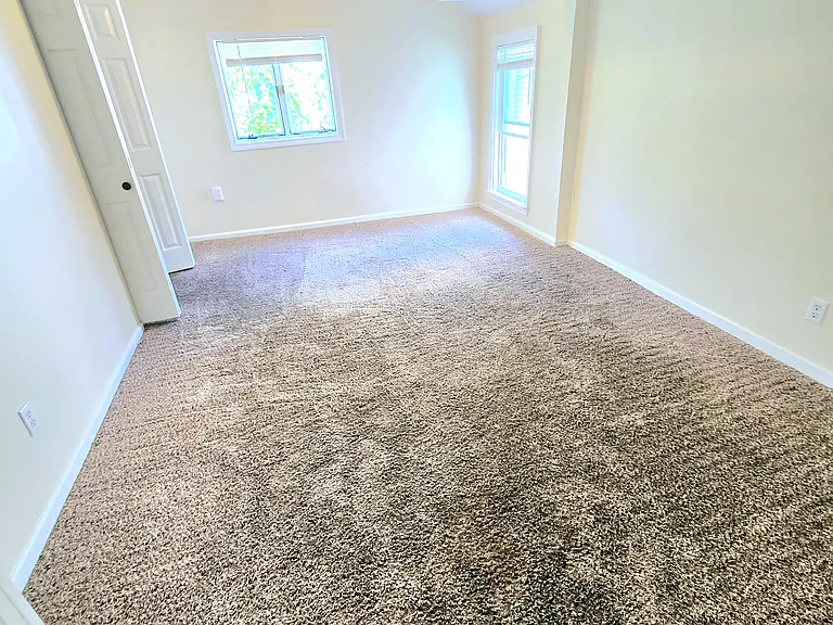 352 W 3rd St #2 — Photo 10