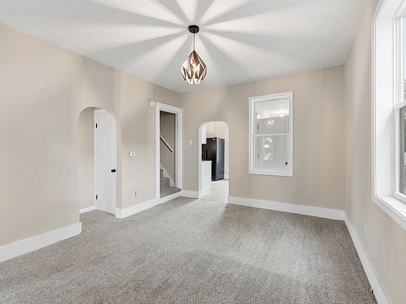5th image of 300 Union St