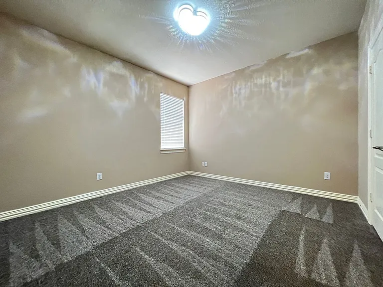 3518 Ellies Ln — Photo 21