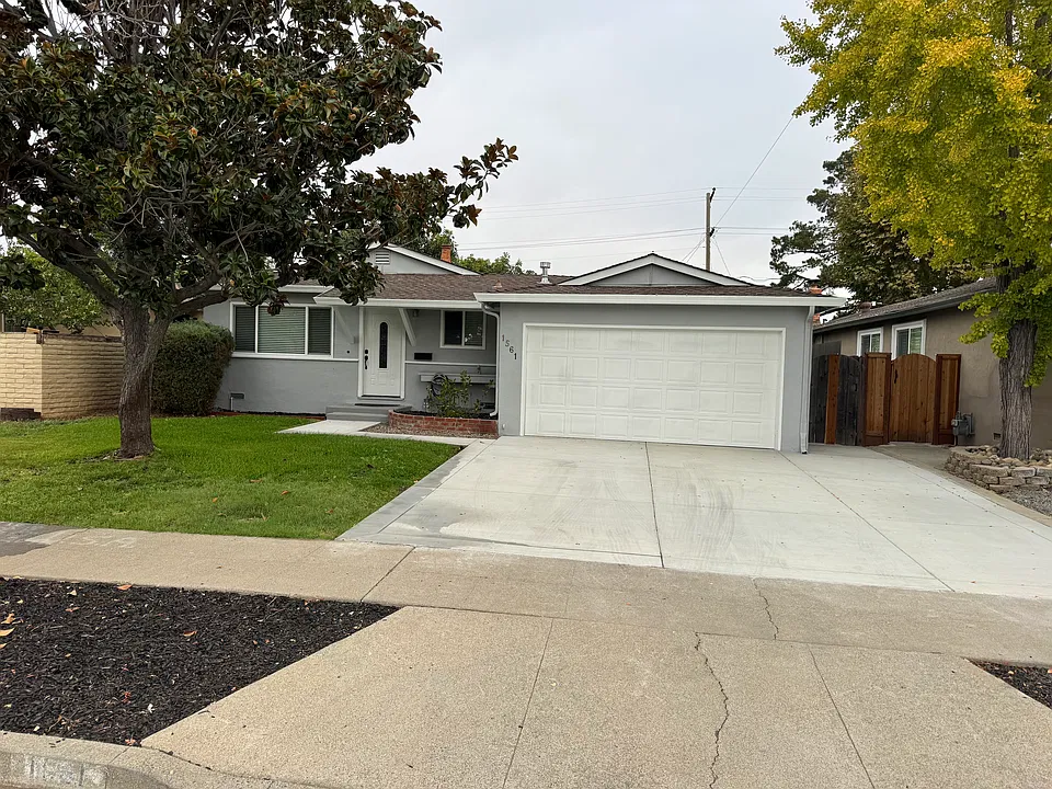 1561 Marietta Dr