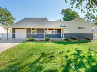 815 Cumberland St, Hoffman Estates, IL 60169