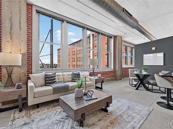 4th image of 1627 Locust St APT 705