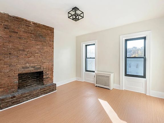 2nd image of 79 Clermont Ave #2
